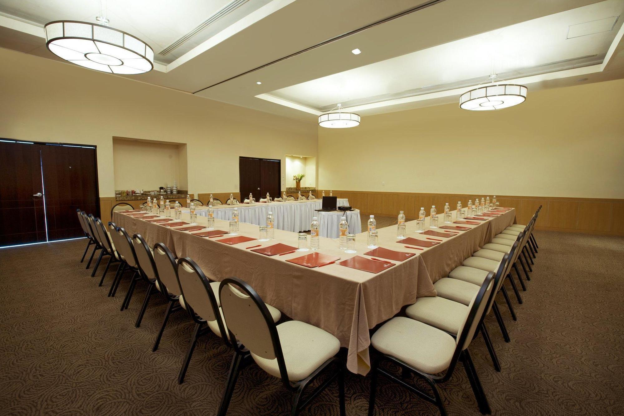 Fiesta Inn Coatzacoalcos Εξωτερικό φωτογραφία